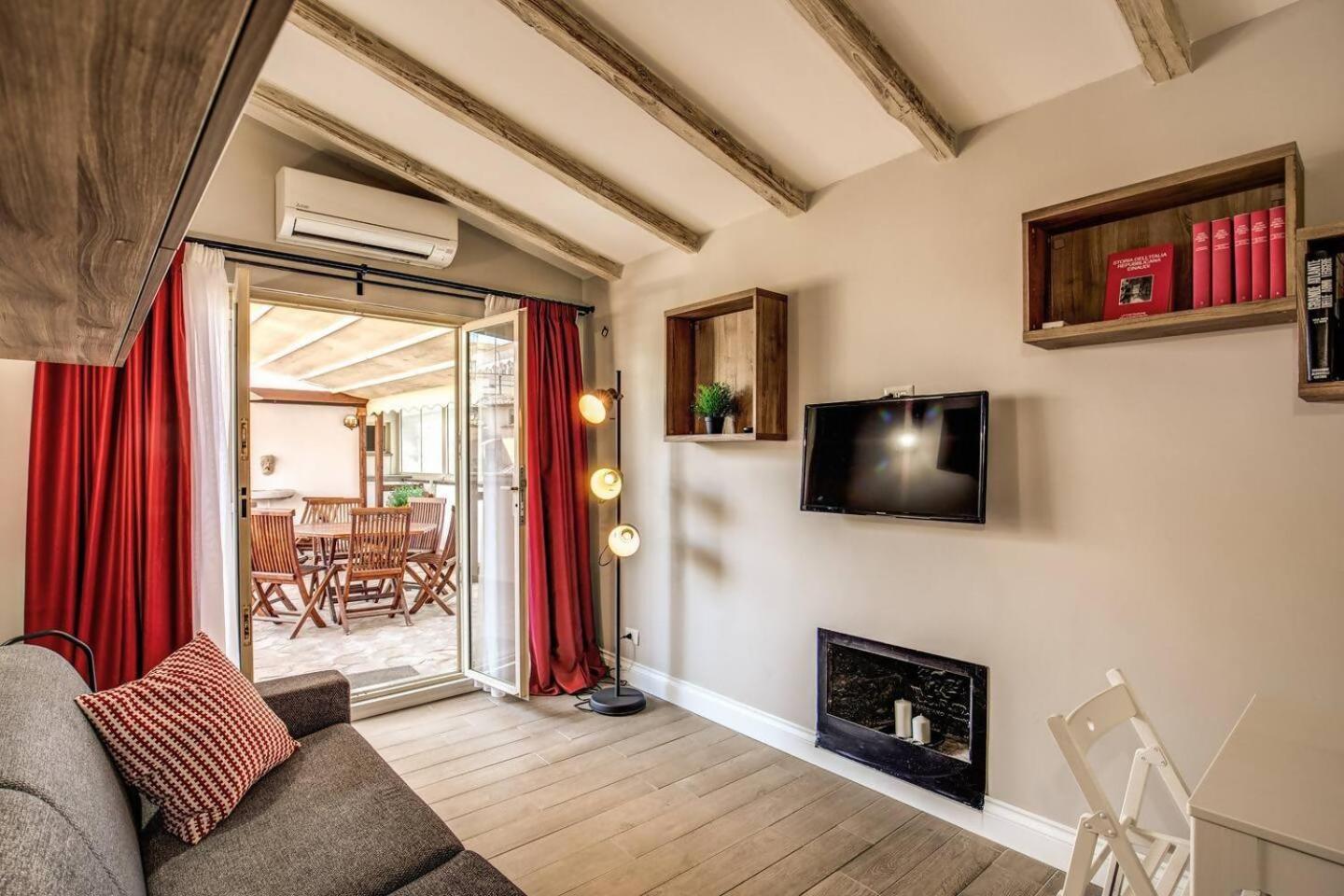 Attic With Terrace By Trevi Fountain Διαμέρισμα Ρώμη Εξωτερικό φωτογραφία